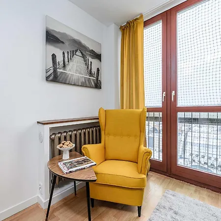 Center Flat For Families