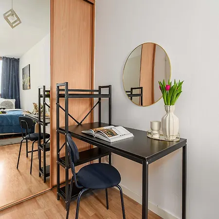 Center Flat For Families *