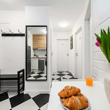 Center Flat For Families *